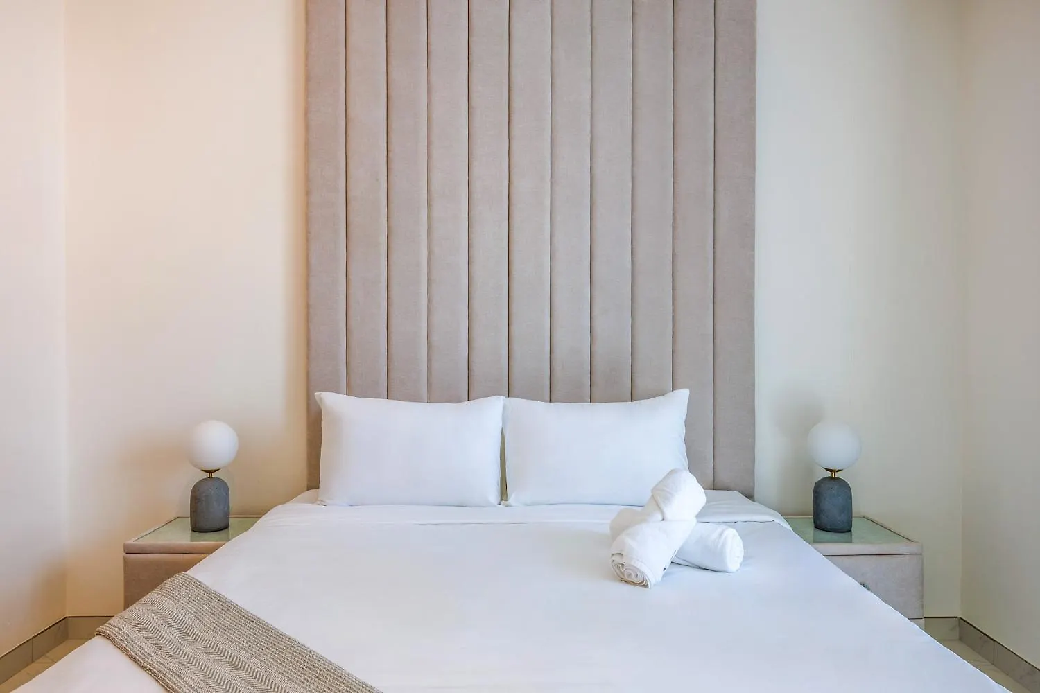Charming 1 Bedroom Apt In Mbr - Near Downtown Dubai 0*,